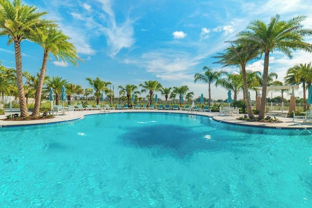 Chic Resort Villa: Themed Rooms Pool & Game Room - photo 51