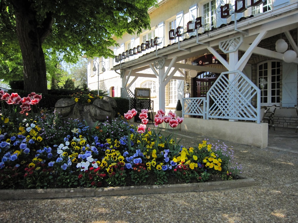 Hostellerie de la Bouriane - carbon neutral hotel in Gourdon