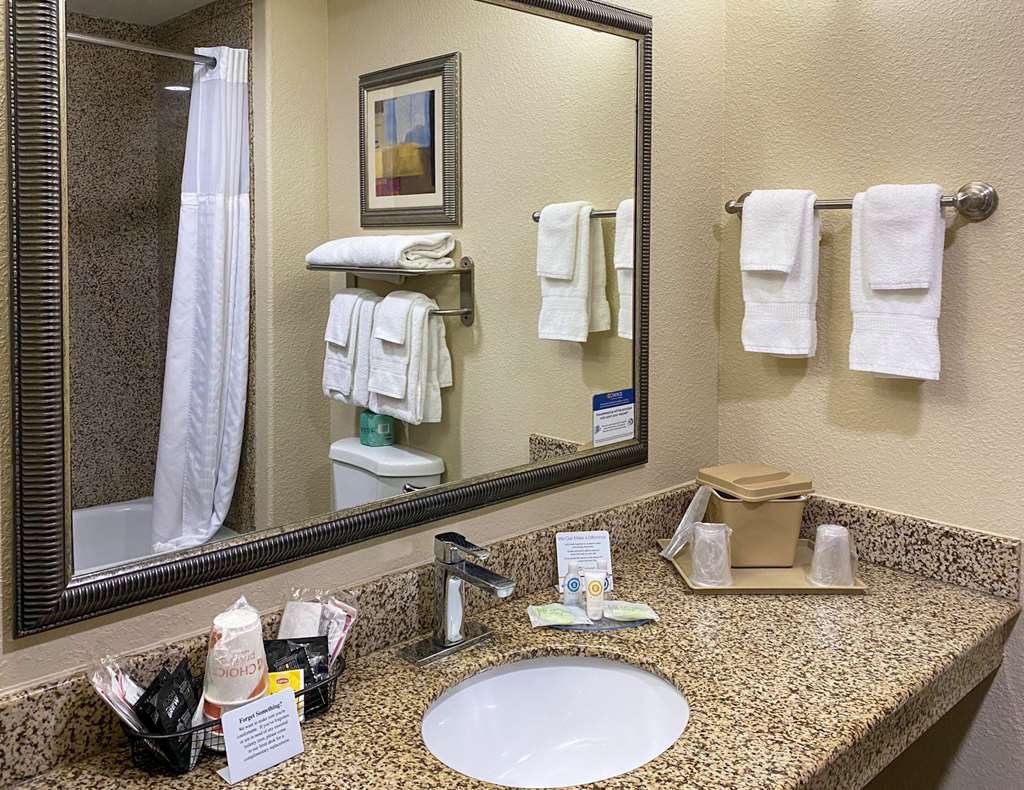 Comfort Suites Kings Bay Naval Base Area - photo 12