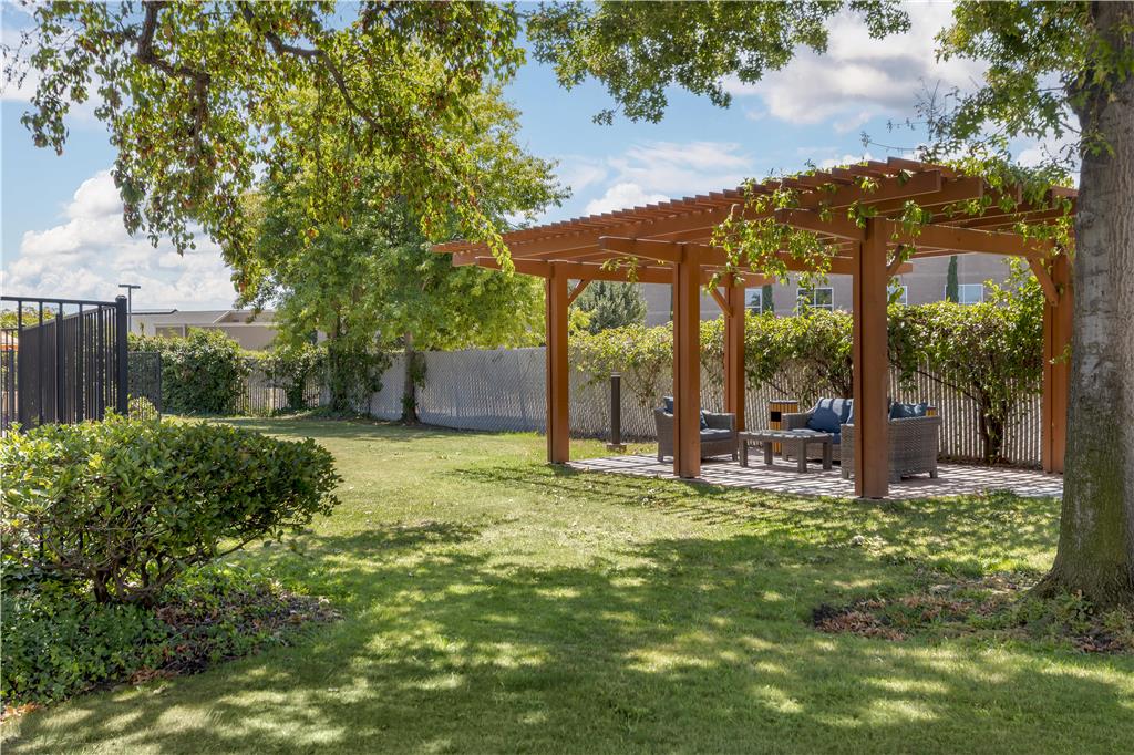Best Western Plus Garden Court Inn - photo 53