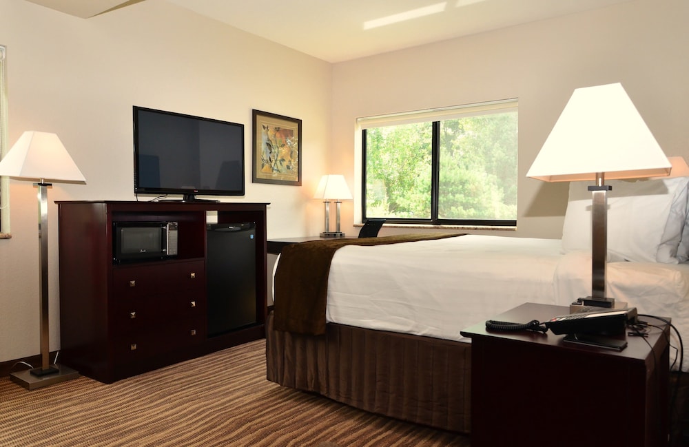 Cobblestone Inn & Suites Clarion - photo 45