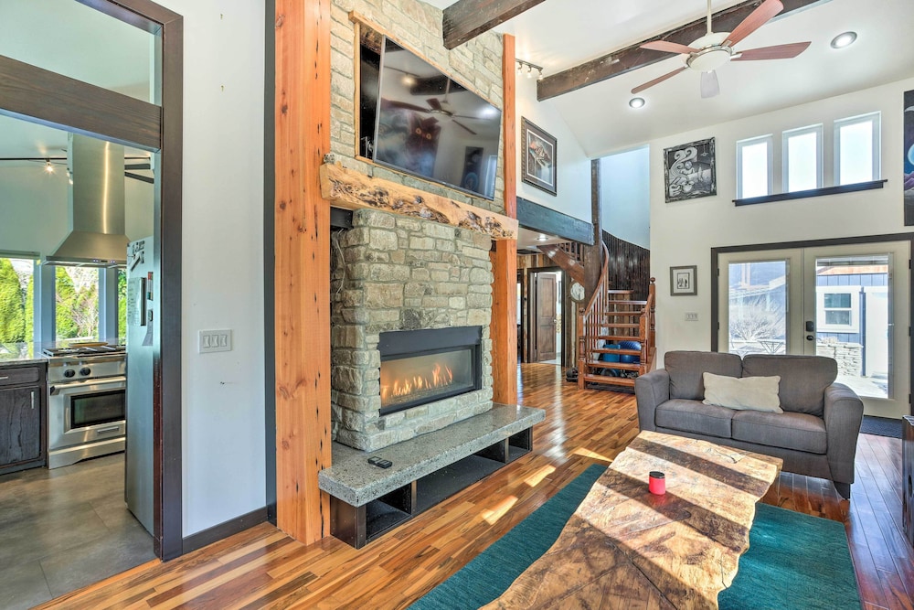 Bellingham Vacation Rental W Private Deck 18274815 — Bellingham