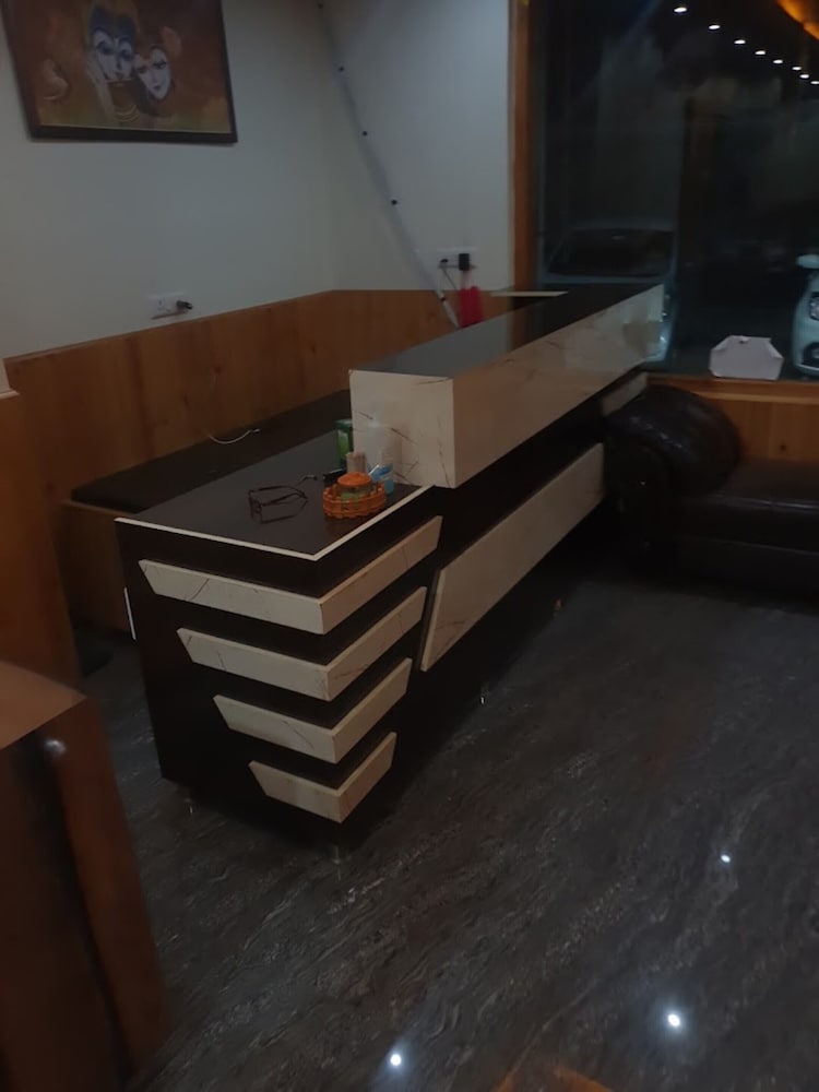 Tulip Flowing River View Hotel. — hotel near Kullu Manali Airport