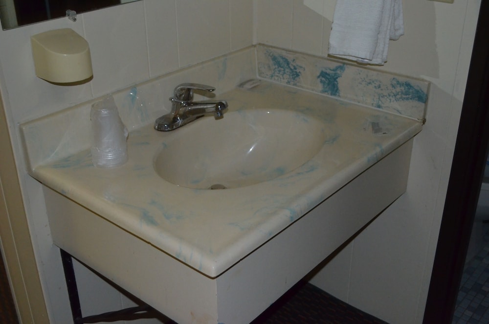 Grand Inn Fargo - photo 35