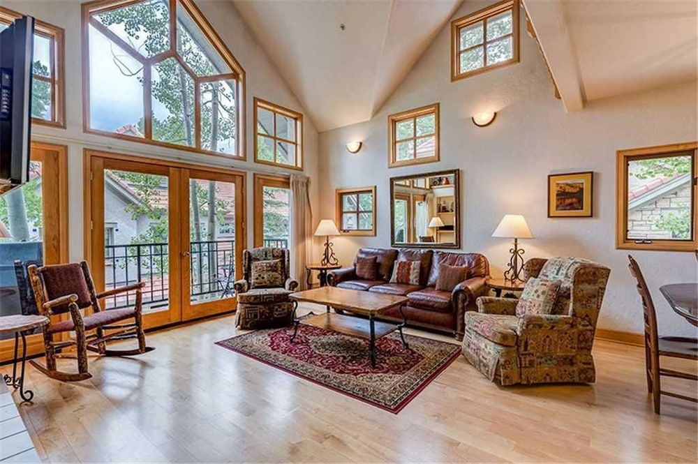 Aspen Ridge 32 — 4-Star Luxury Hotel in Telluride, United States