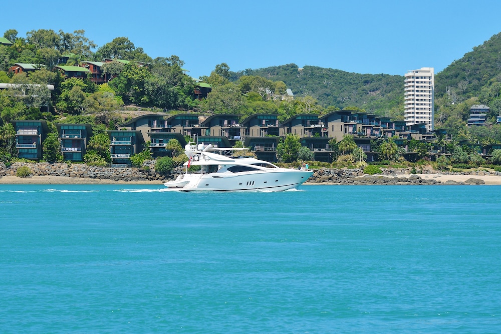6 Yacht Club Oceanfront House On Marina Deluxe 4 Bedroom With 2 Golf — 4-Star Luxury Hotel in Hamilton Island, Australia