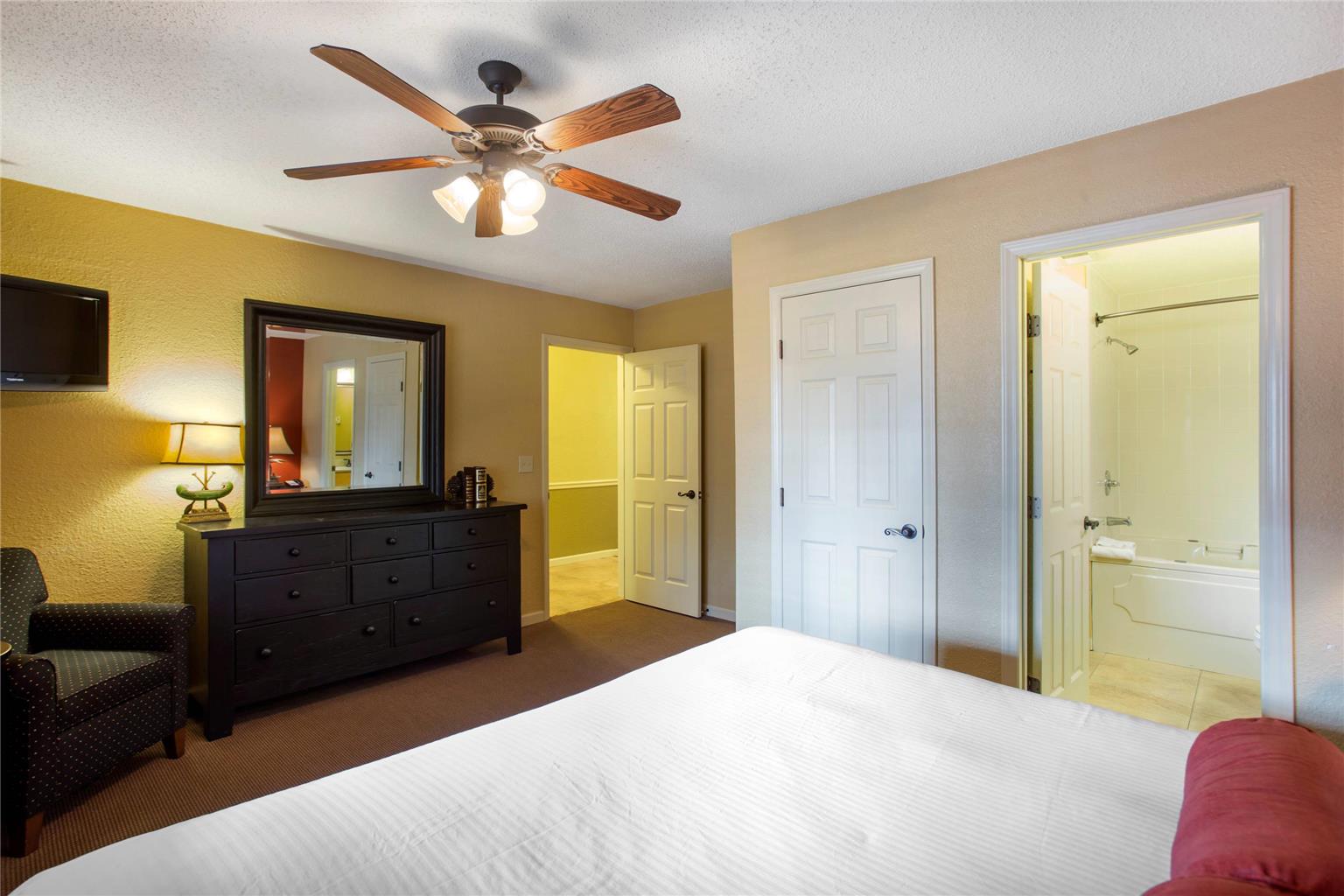 Bluegreen Vacations Blue Ridge Village an Ascend Collection Resort - photo 24