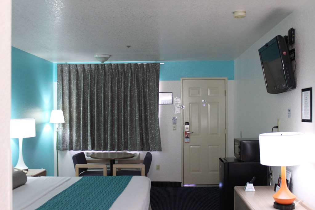 Howard Johnson by Wyndham Holbrook - photo 9