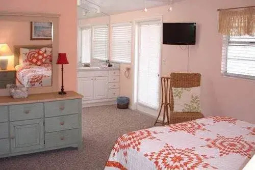 Blue Dolphin Inn by Island Vacation Properties - photo 19