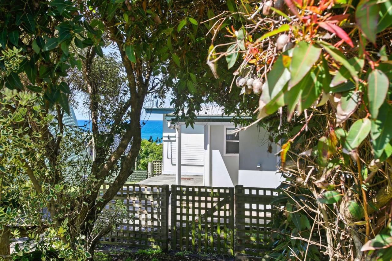 Blue Surf Byo Linen in Apollo Bay, Australia