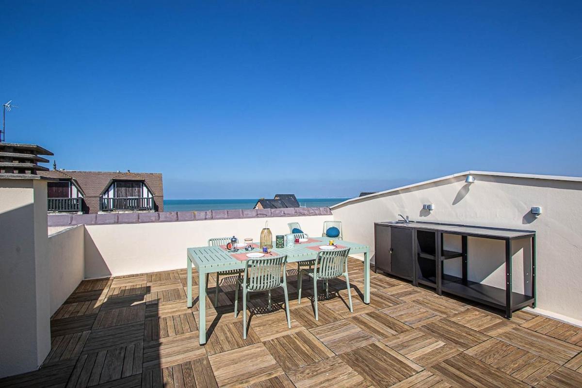 Very Nice Apartment Roof Top — 4-Star Luxury Hotel in Blonville-Sur-Mer, France