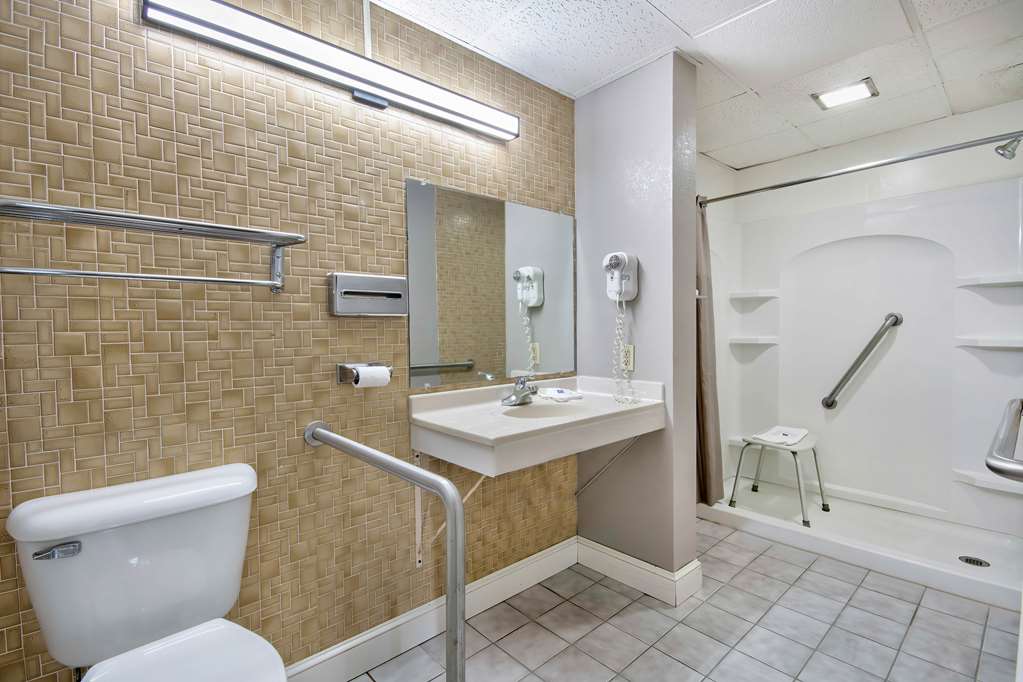 Motel 6 Springfield OH - photo 22
