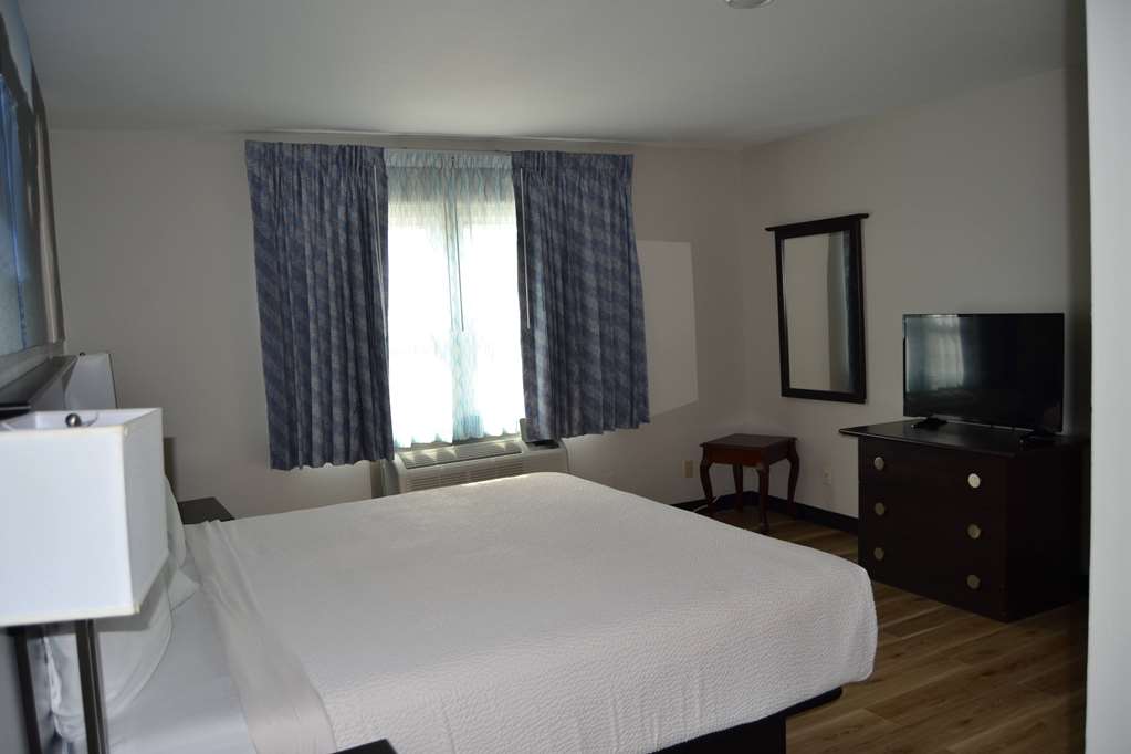 Days Inn and Suites by Wyndham Sikeston - photo 24