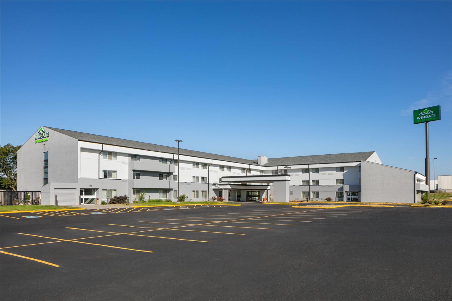 Wingate by Wyndham Lincoln Airport East I 80 - featured photo