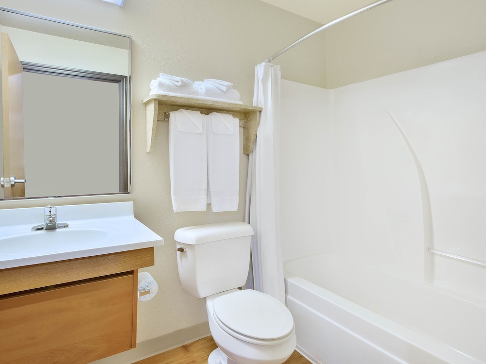 WoodSpring Suites Junction City - photo 16