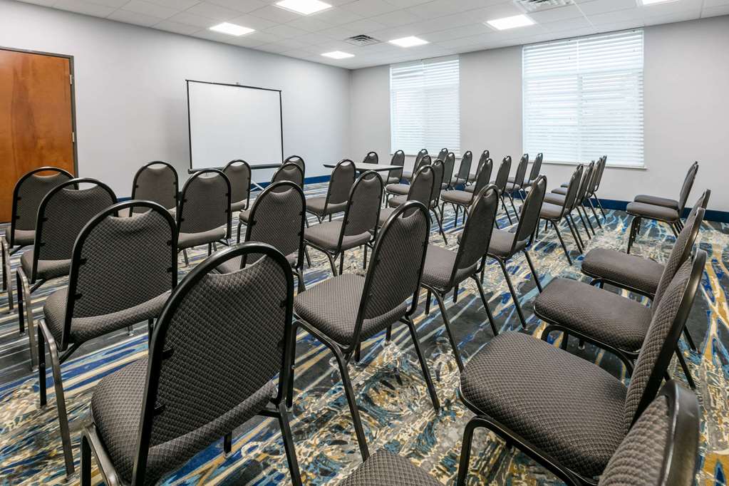 Wingate by Wyndham Dallas Love Field - photo 14