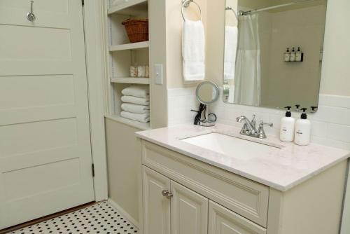 The Winona House Boutique Hotel Near Downtown - photo 14