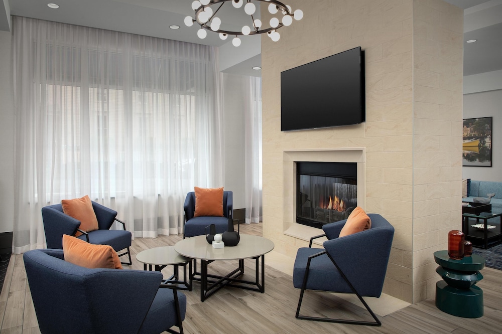 Hilton Garden Inn Portsmouth Downtown - photo 4