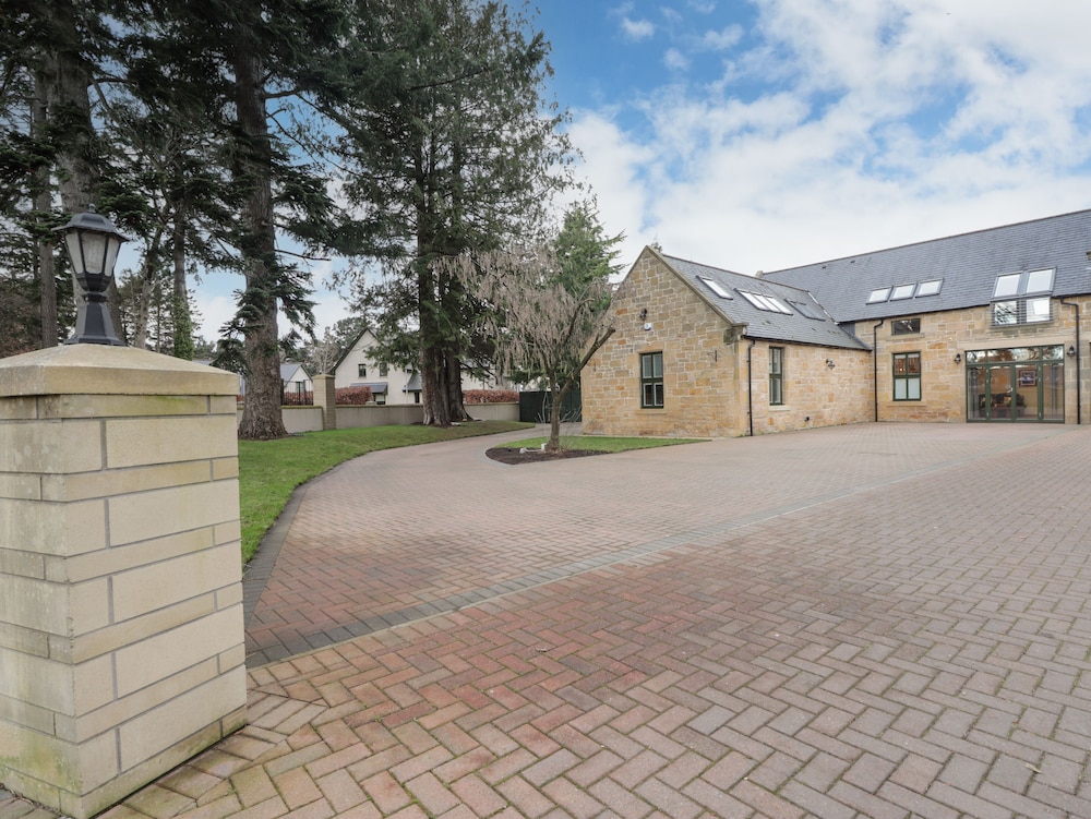 1 The Coach House — 4-Star Luxury Hotel in Elgin, United Kingdom