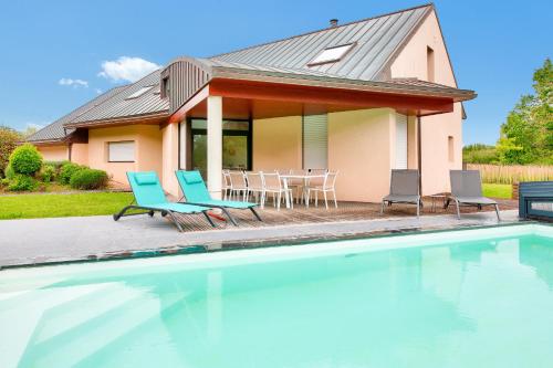 Jardin Et Piscine 1km De La Plage De Mousterlin — Fouesnant