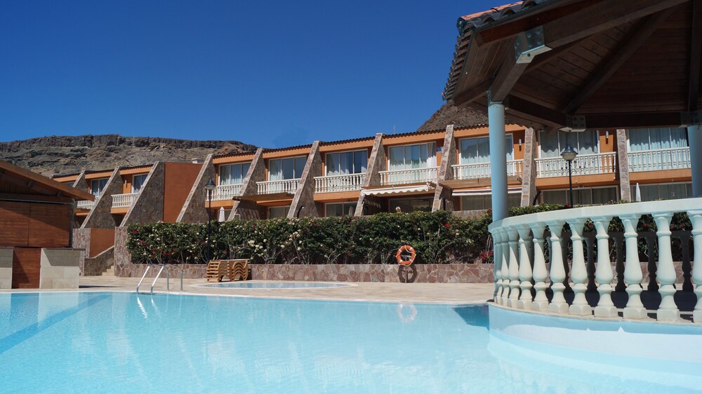 Residencial Tauro 39 — 4-Star Luxury Hotel in Mogan, Spain