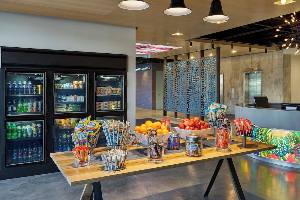 Aloft Miami Airport - photo 17