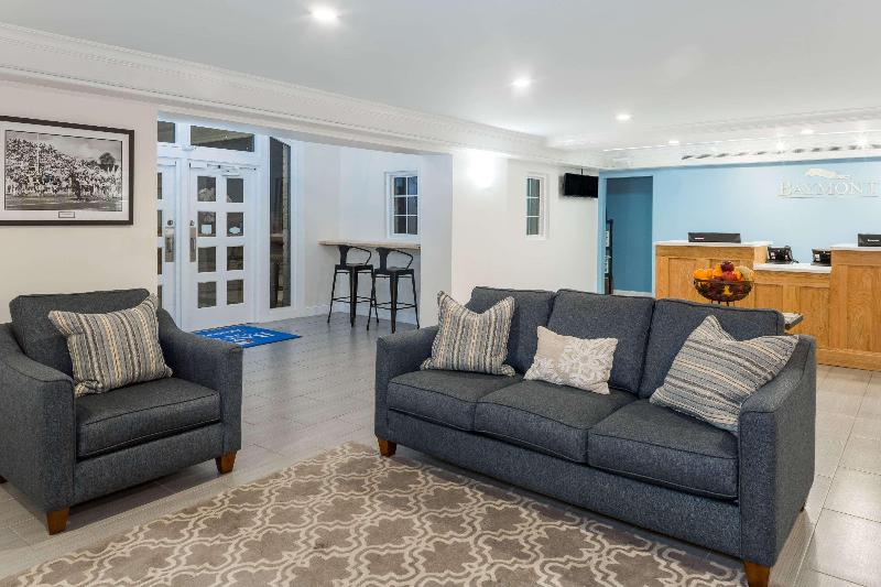 Casa Bella Inn & Suites - photo 4