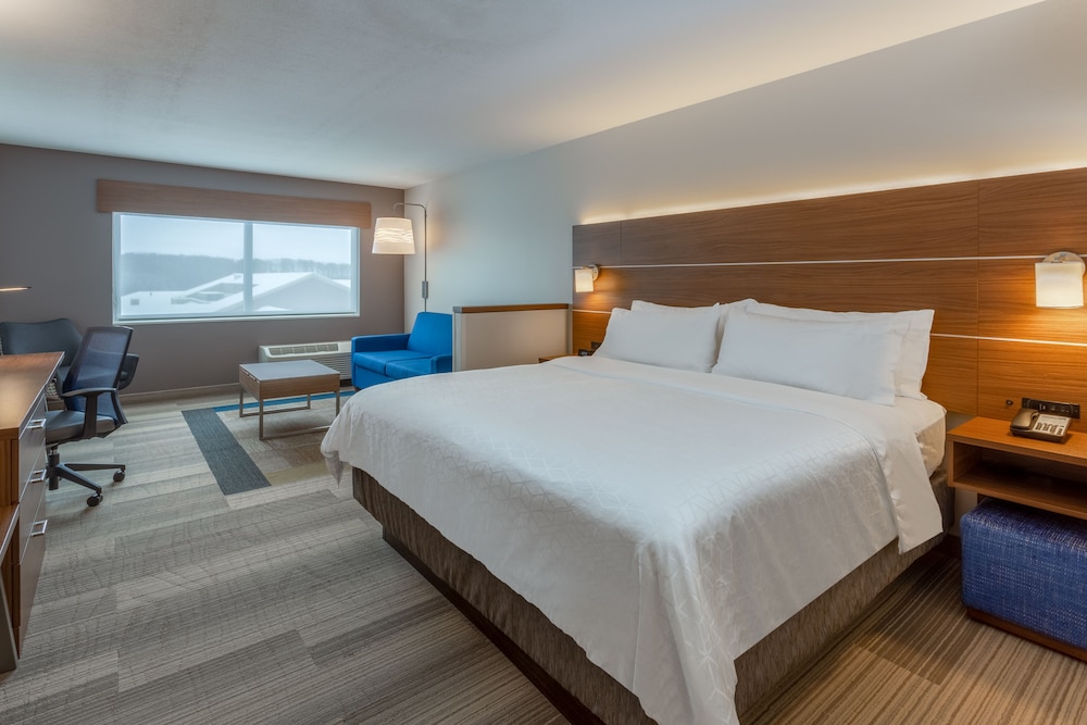 Holiday Inn Express & Suites Rice Lake by IHG - photo 13