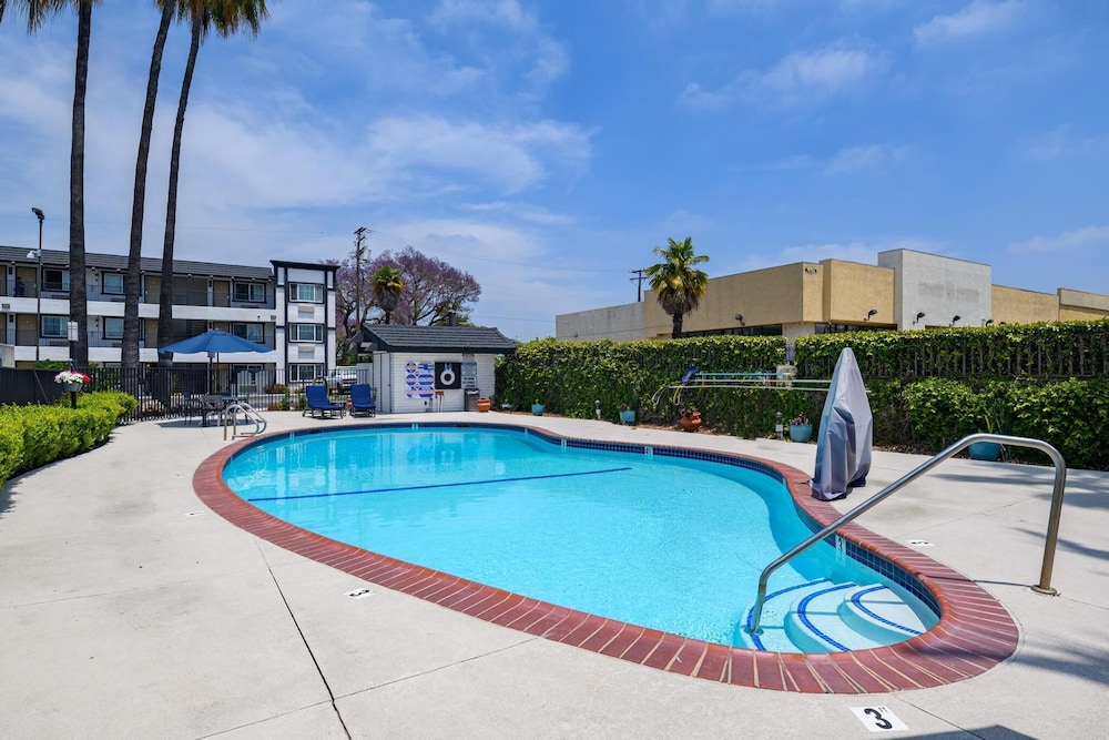 Vagabond Inn Whittier - photo 31