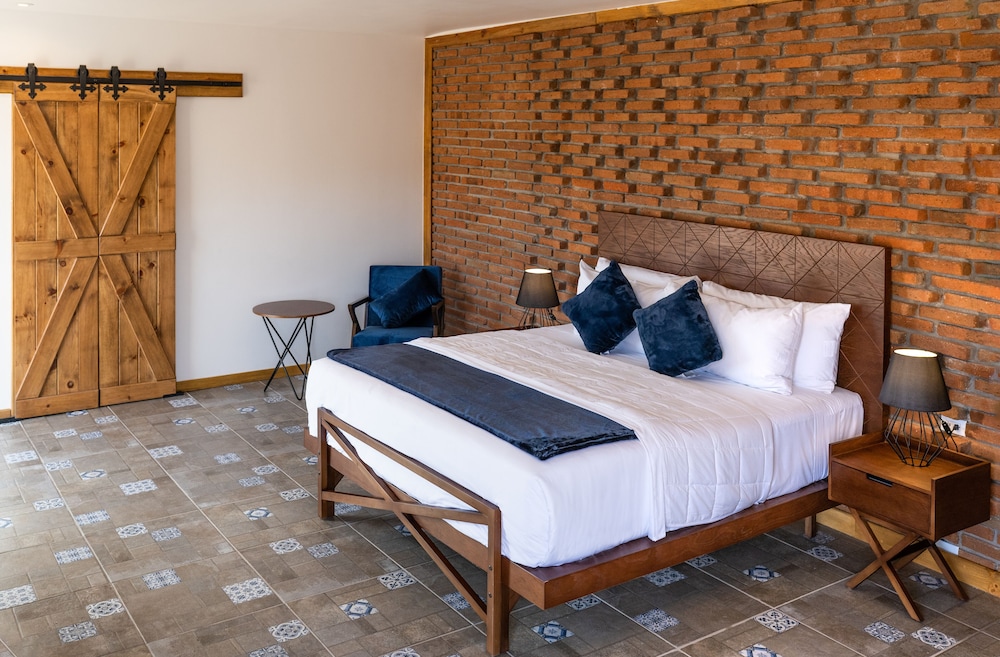 Ojo Azul Resort in Valle De Guadalupe, Mexico