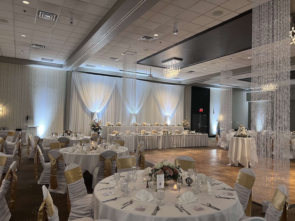 DoubleTree by Hilton Hotel Bloomington - photo 101