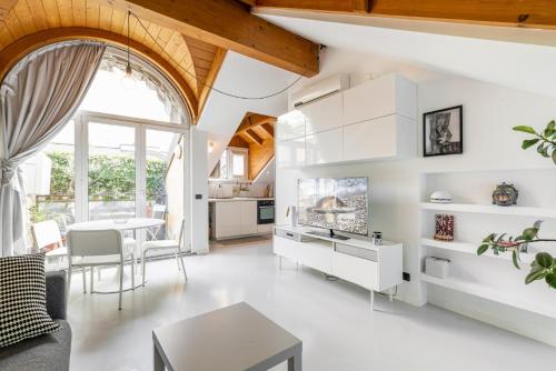 Easylife Milano Cola Montano 3 Isola — 4-Star Luxury Hotel in Milan, Italy