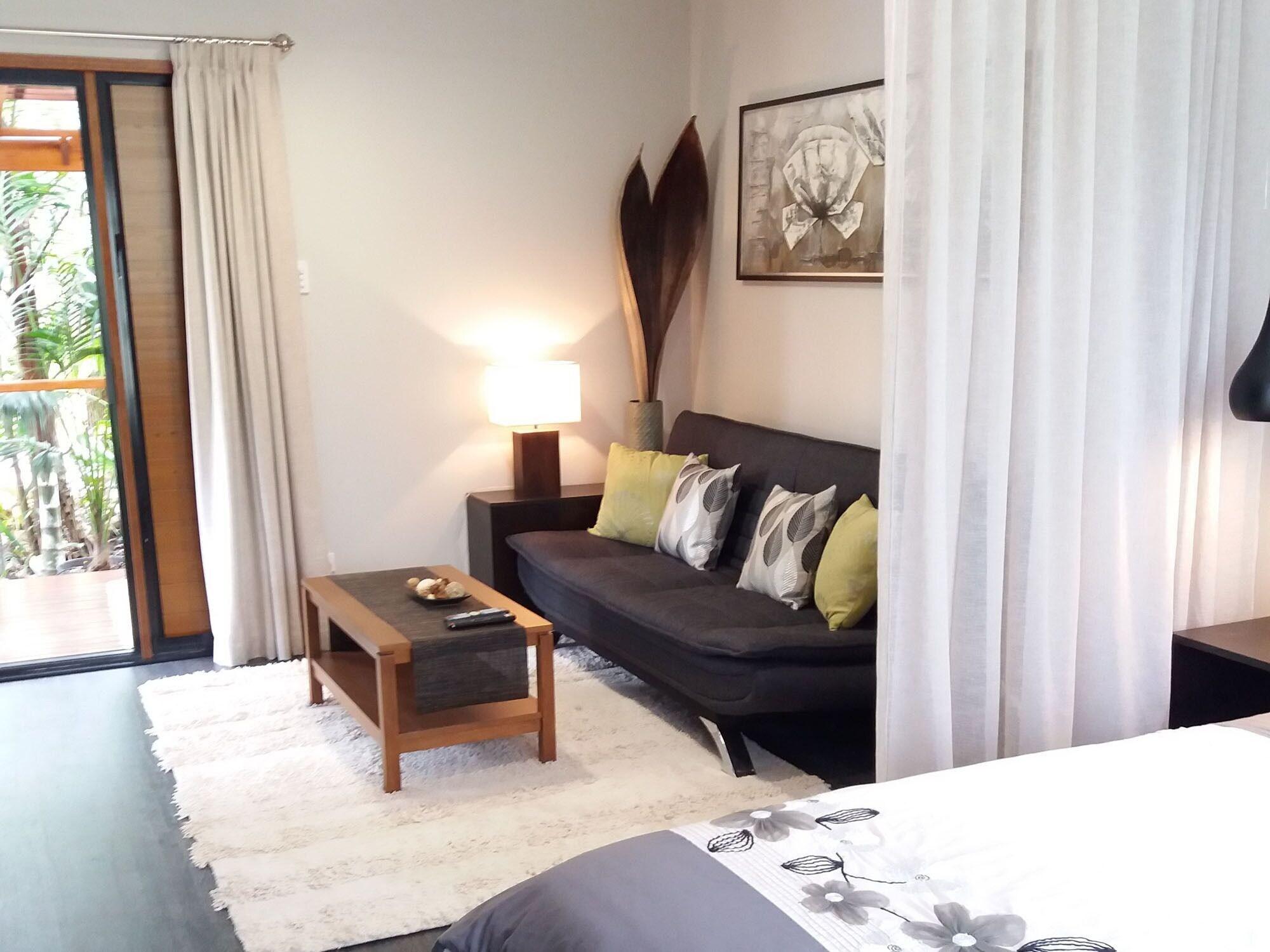 Forest Lodge: Little Villa — 4-Star Luxury Hotel in Agnes Water, Australia