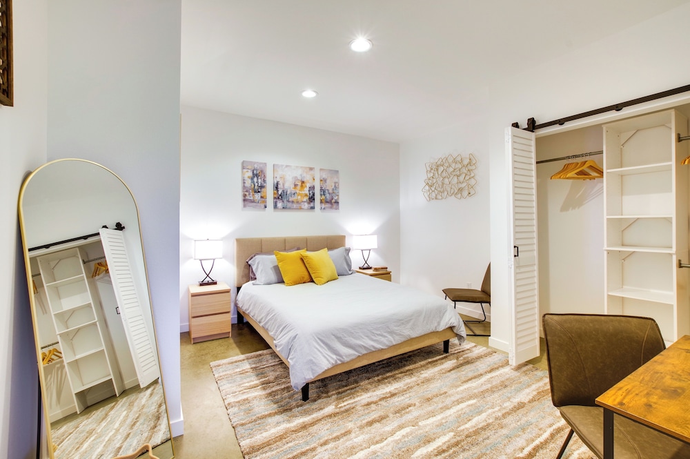Chic and Modern Snohomish Hideaway on a Working Farm — hotel in Snohomish