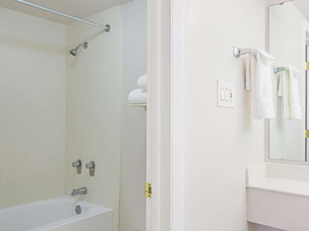 La Quinta Inn by Wyndham Denver Northglenn - photo 22