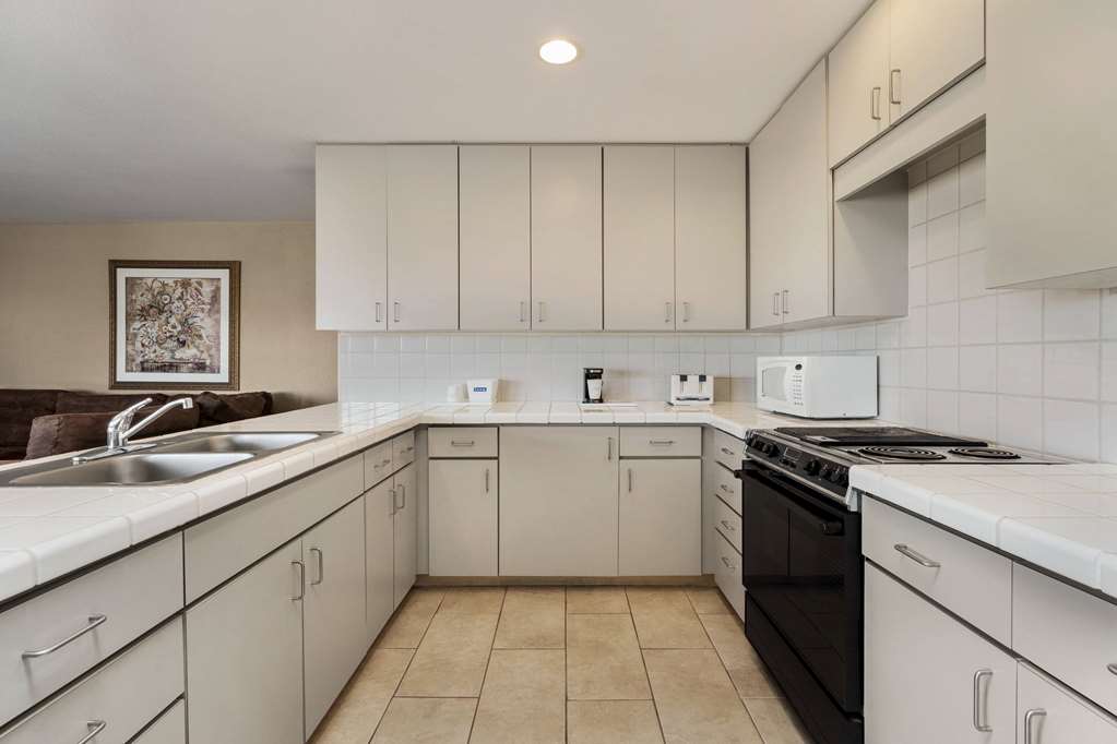 Travelodge by Wyndham Lake Havasu - photo 11