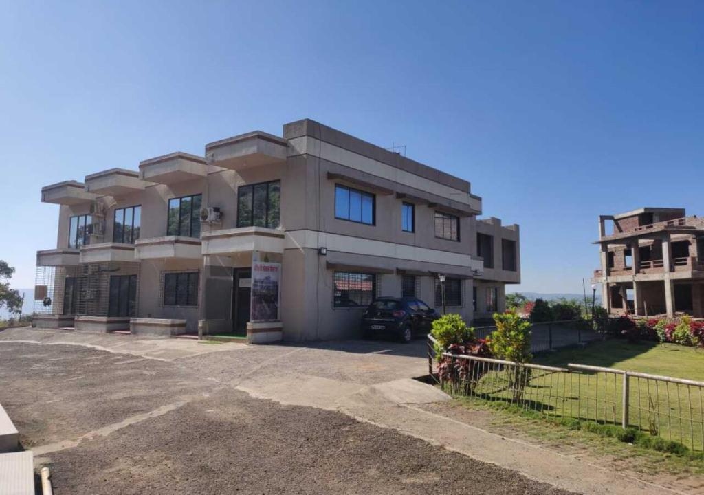 The Shelars Royal Inn in Satara, India