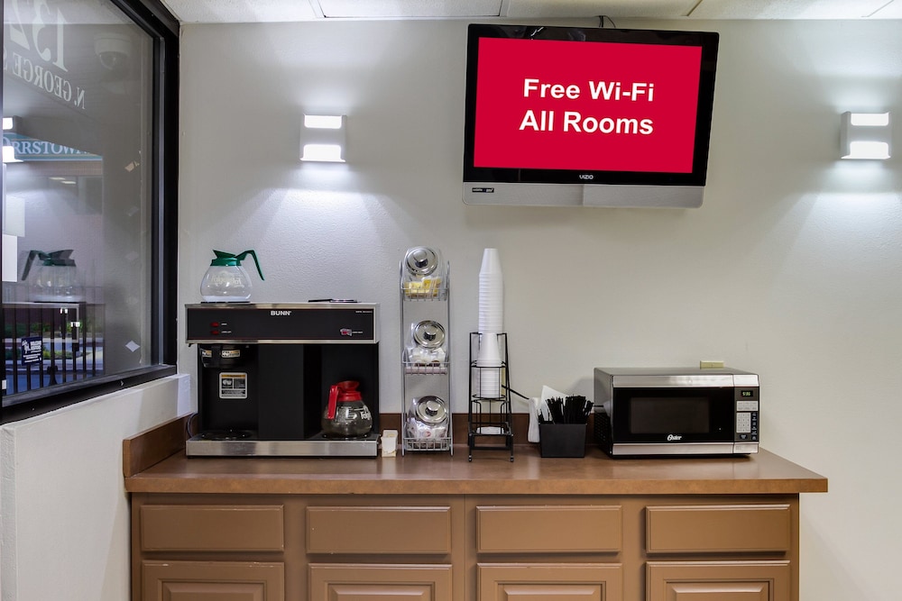 Red Roof Inn York Downtown - photo 25