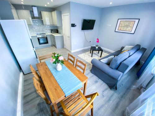 Modern 1 Bedroom Flat 5 Guest London F2 — 4-Star Luxury Hotel in London, United Kingdom