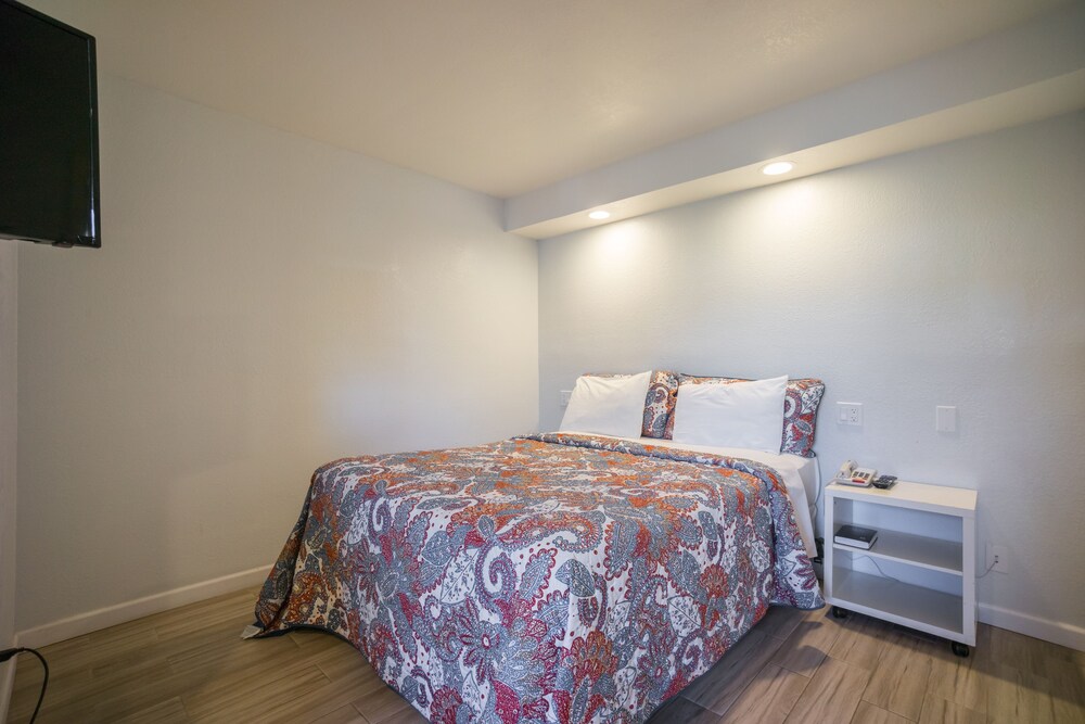 Berkeley Inn - photo 5