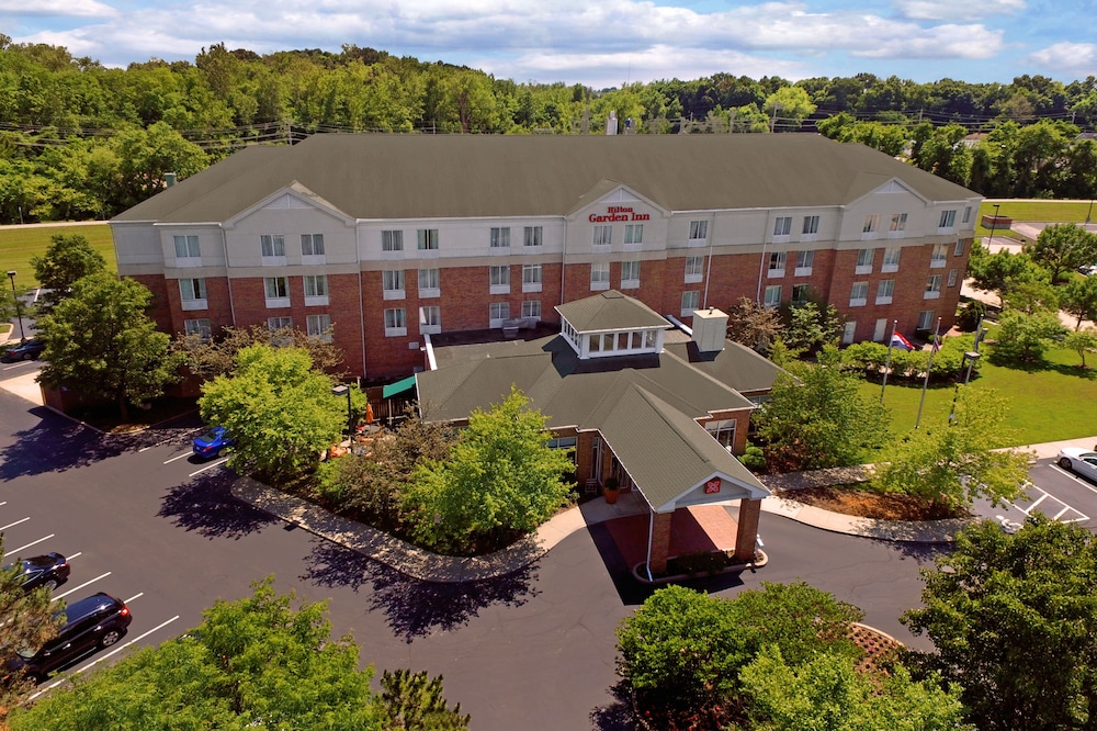 Hilton Garden Inn Chesterfield - photo 42