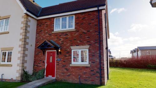 Anchors Away at The Bay Filey sleeps 7 2 dogs welcome for free too — 4-Star Luxury Hotel in Filey, United Kingdom