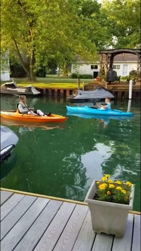 The Harsens Island Getaway Resort - photo 36