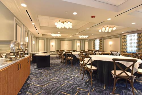 Tiverton Casino Hotel - photo 11