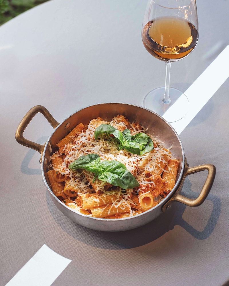 מזון ומשקאות