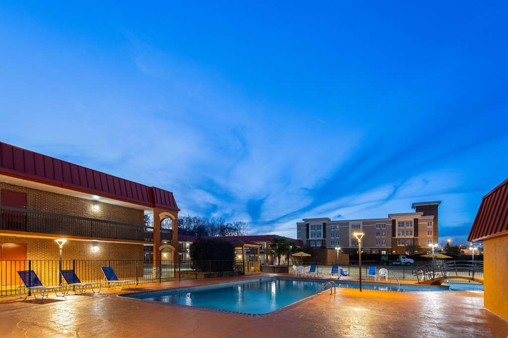Days Inn by Wyndham Forsyth - photo 20
