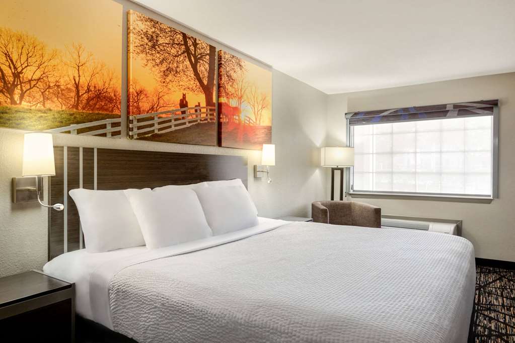Days Inn by Wyndham San Antonio Near Fiesta Park - photo 15