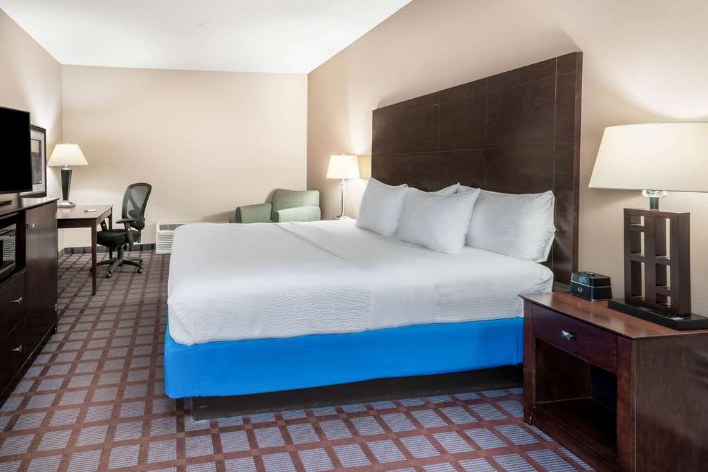 La Quinta Inn & Suites by Wyndham Bozeman - photo 11