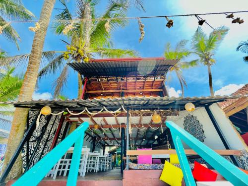 Miracles Beach - carbon neutral hotel in Galle