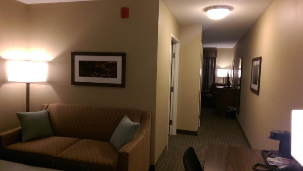 GrandStay Delano - photo 2